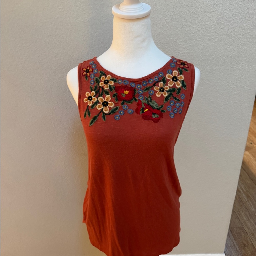 Adiva Rust Embroidered Floral Sleeveless Tank